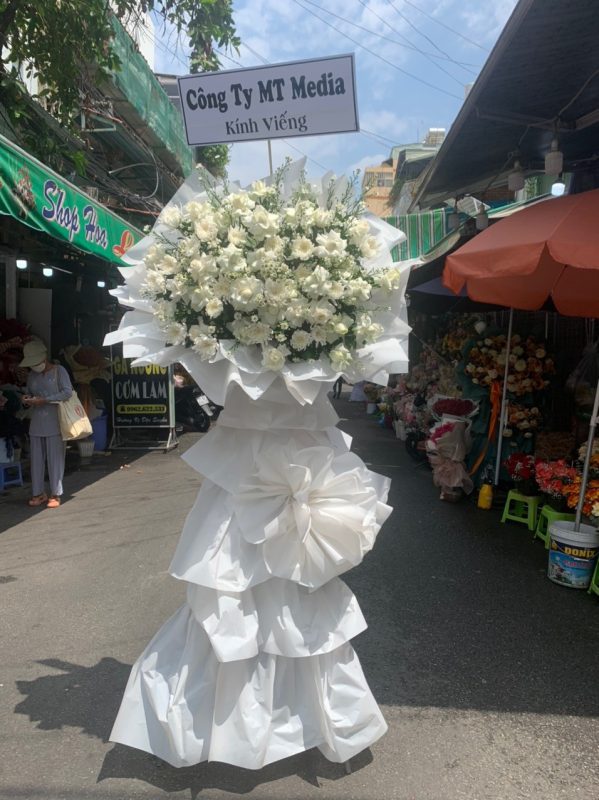 Mua hoa tang lễ ở đâu uy tín, giao nhanh tại TP.HCM và Hà Nội hoa tang