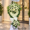 Kệ Hoa Chia Buồn Một Đời Đáng Nhớ – Mã 23 HOA CHIA BUON CO UT 23 hoa tuoi quan 12